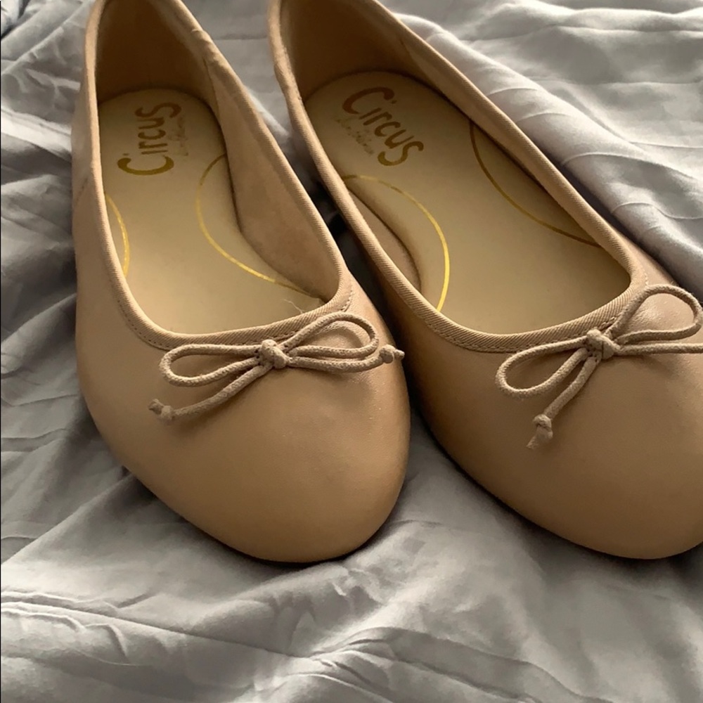 Tan Flats with Bow Detail